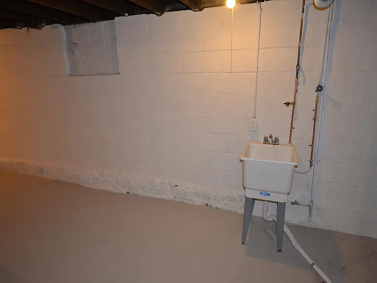 130 Roswell St — Photo 14