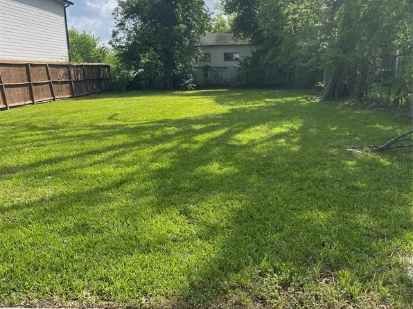 1804 Benson St, Houston, TX 77020