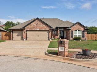 1401 Jaxon Ct, Yukon, OK 73099