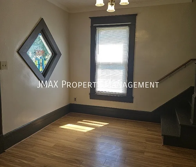 1905 Wise Ave SE — Photo 3