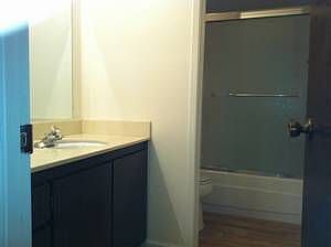 2nd image of 110 Roundtree Ct