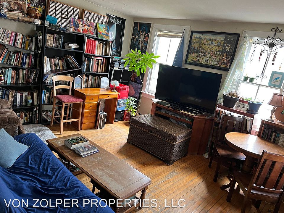1st image of 1726 N Arlington Pl #11204731