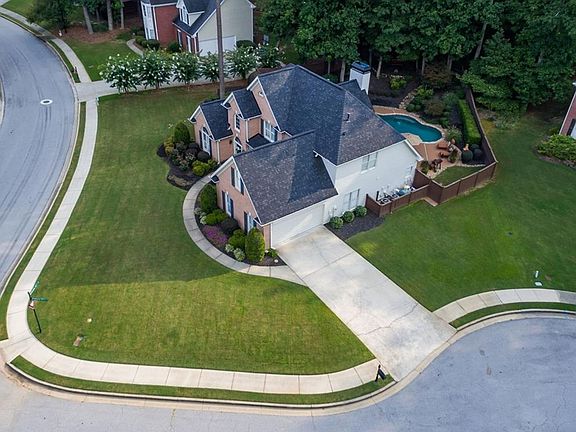 4th image of 1025 Elmhurst Ct