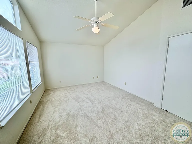318 Cerro Dr — Photo 19