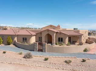 820 Hopi Rd SE, Rio Rancho, NM 87124