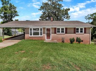 704 W Grady St, Seneca, SC 29678