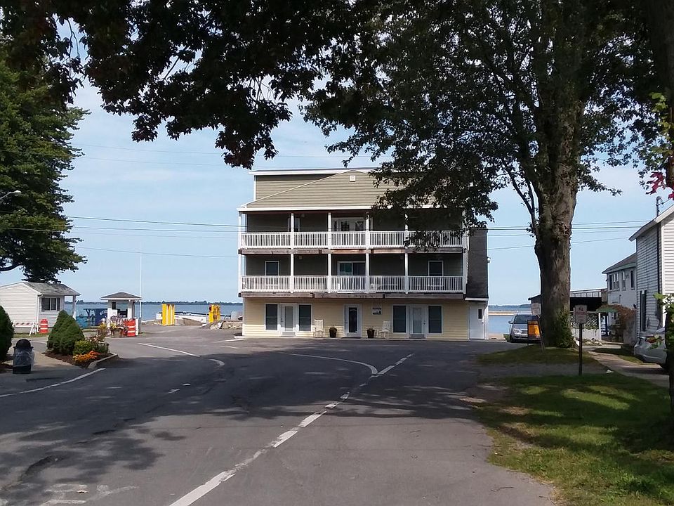 Clark's Cove Apartment Bldg.