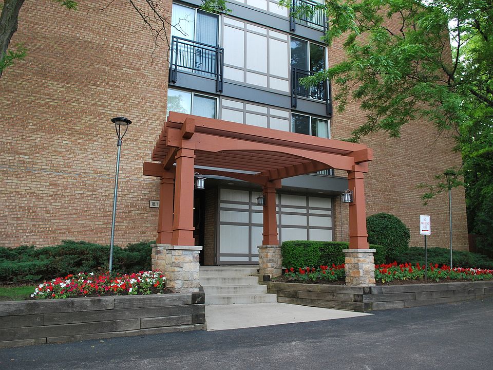 1st image of 1811 Four Lakes Ave APT 3K