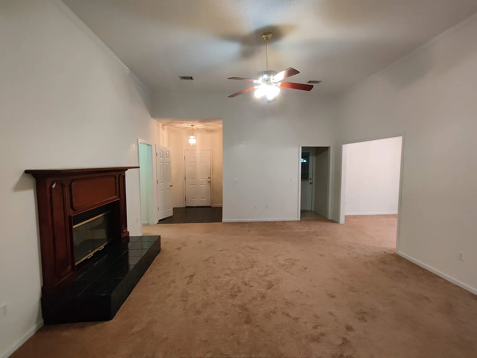 Available Now for Immediate Occupancy — Photo 4