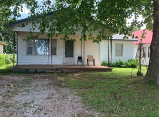 712 N 3rd St, Fort Cobb, OK 73038