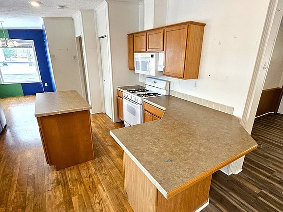 4th image of 5084 Linwood Dr #93