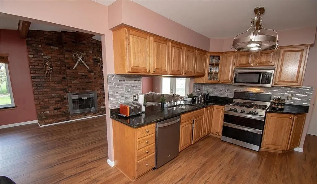 15175 Congress Drive - 1 — Photo 3