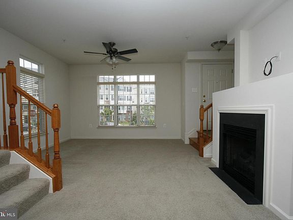 3rd image of 15200 Rosemont Manor Dr #89