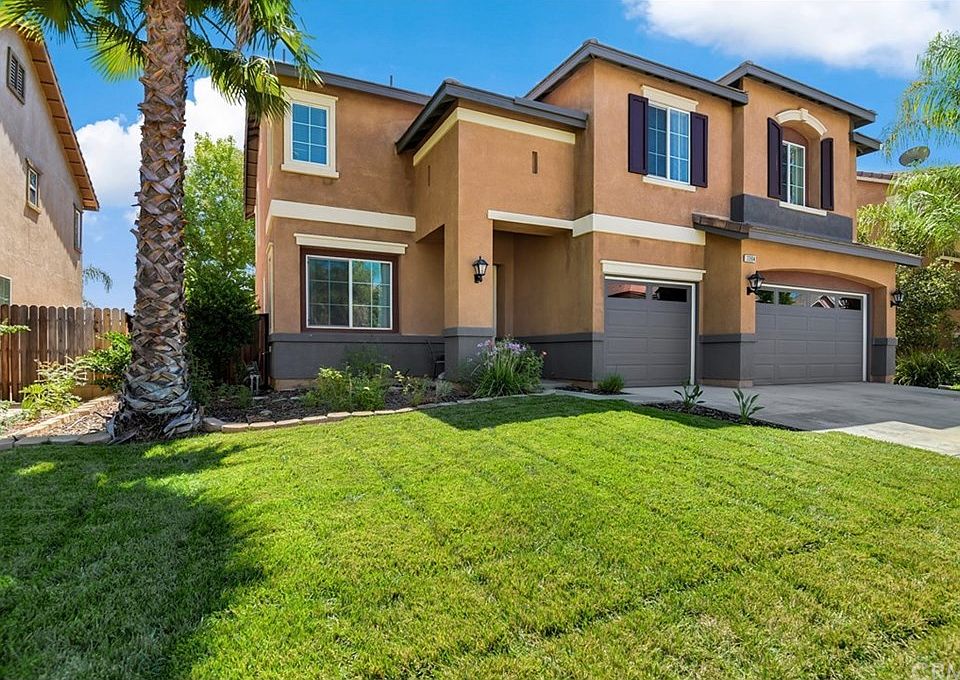 2nd image of 33904 Verbena Ave