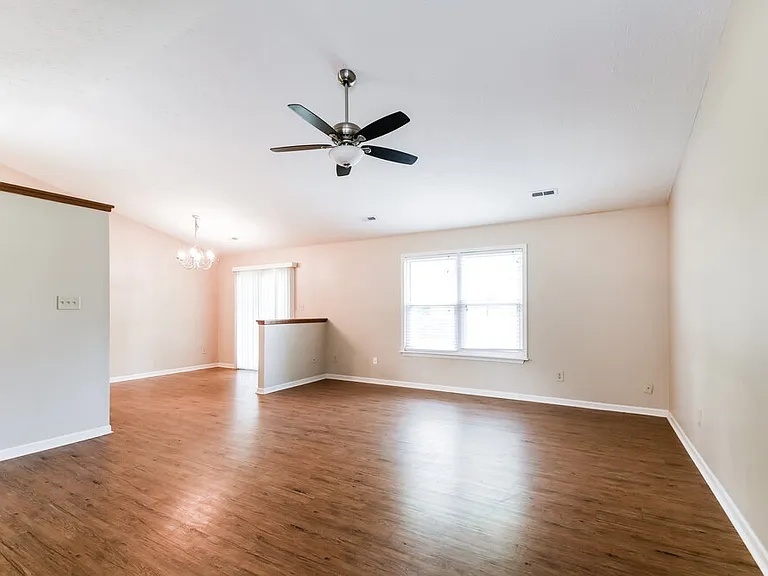 5508 Pine Hill Dr — Photo 6
