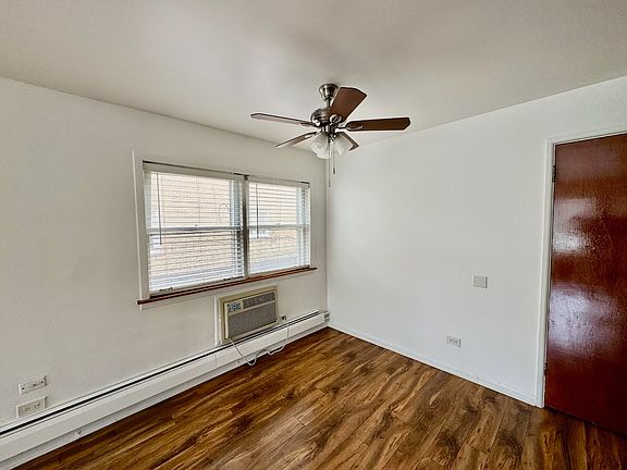5th image of 10925 S Keating Ave #1N