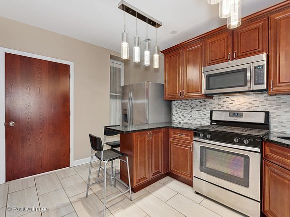 3rd image of 3506 W Le Moyne St