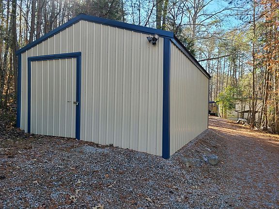 5th image of 410 Cedar Dr