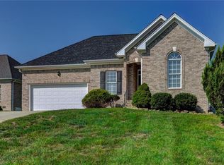 6702 Centerville Ct, Whitsett, NC 27377