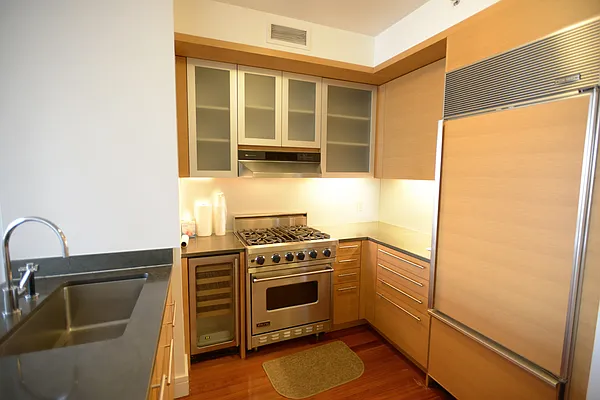 Rented by Battery Park Realty | media 20