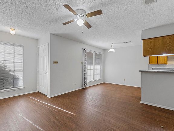 4th image of 4920 Brianhill Dr APT B