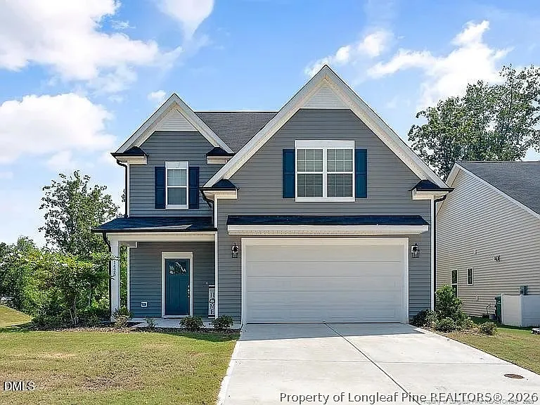 4 bed, 2.5 bath, 2898 sqft, $2,295 — Photo 3