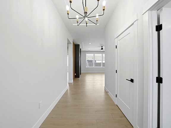 3rd image of 2548 Casa Bella Ave