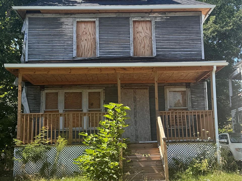 2nd image of 190 & 192 W Grand Ave