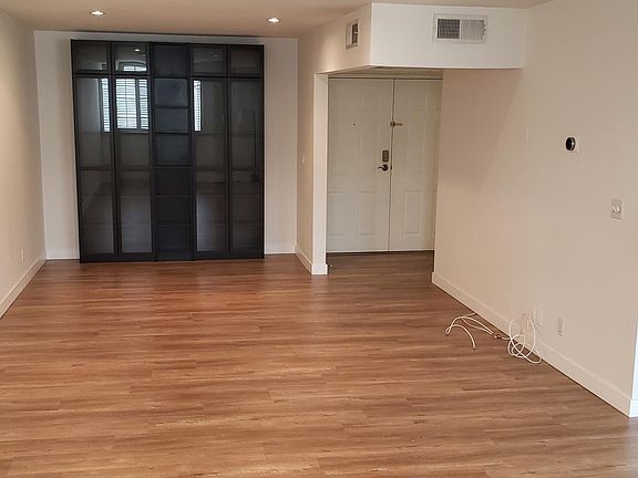 3rd image of 14141 Dickens St APT 310
