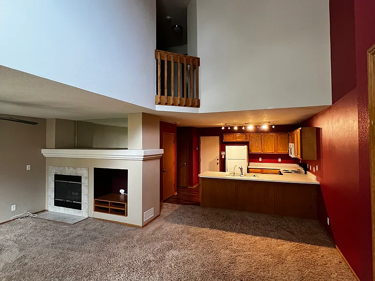 1400 S 52nd St #2 — Photo 4