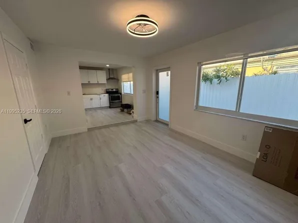 230 E 56th St, Hialeah, FL 33013