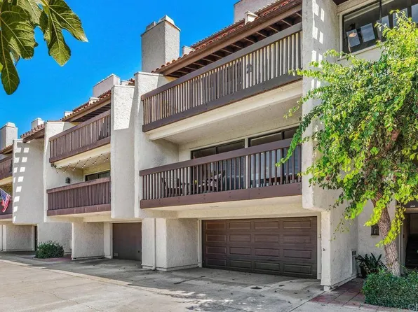 2504 Navarra Dr Unit 202, Carlsbad, CA 92009