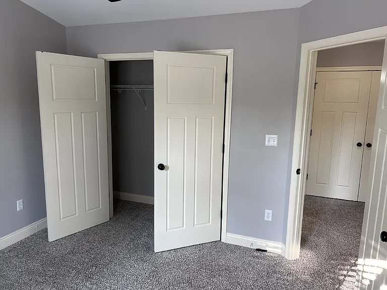 1040 Commonwealth Cir — Photo 13