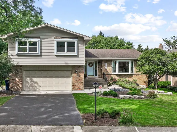 3904 Saratoga Ave, Downers Grove, IL 60515