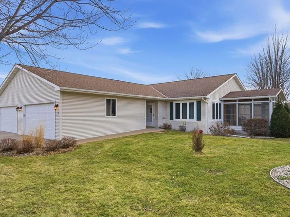 1399 W SOUTH PARK AVENUE, Oshkosh, WI 54902