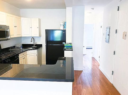 4th image of 1352 Herkimer St #2