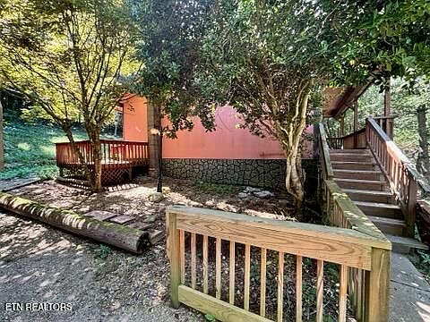 5th image of 1321 Little Valley Rd