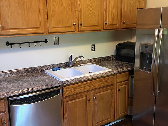 5th image of 3319 E Marshall St APT 2