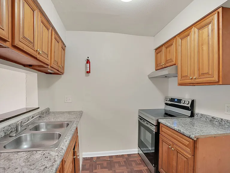 500-502 Behrman Hwy — Photo 19