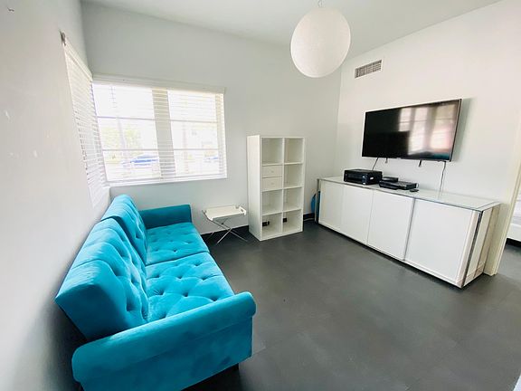 2nd image of 1602 Euclid Ave #104