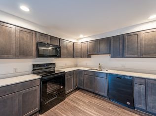 Roland Realty, Champaign, IL 61820