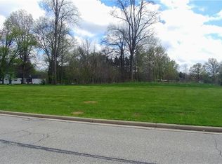 5136 Merrit Dr, Northfield, OH 44067