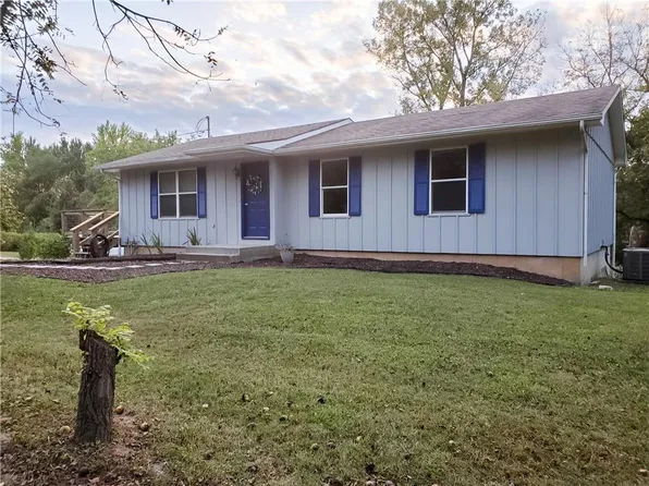 19979 139th St, Basehor, KS 66007