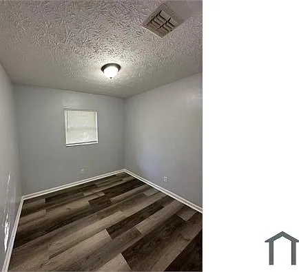 1430 W 18th St — Photo 28