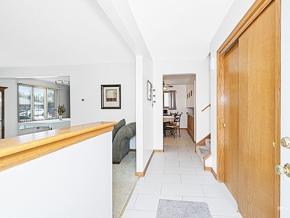 4th image of 14224 Karlov Ave