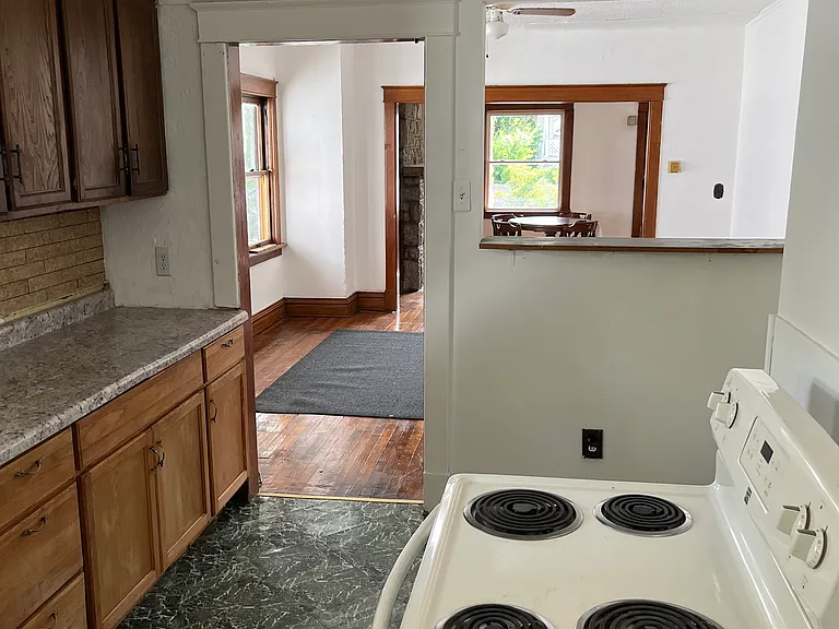 4404 Genessee St #HOUSE — Photo 11