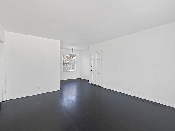 2nd image of 2032 Delaware Ave #2034F