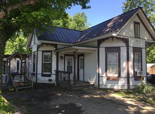 53 John St, Hamden, OH