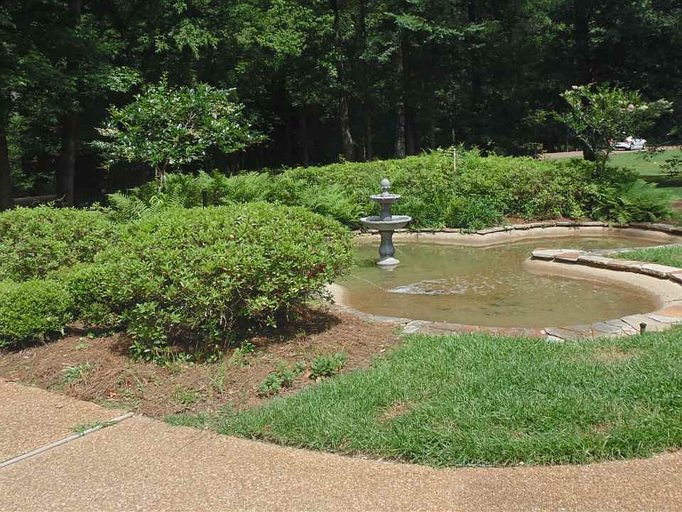 2nd image of 159 Dogwood Pl