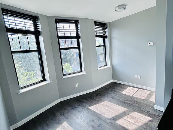 3rd image of 2603 Maryland Ave #2